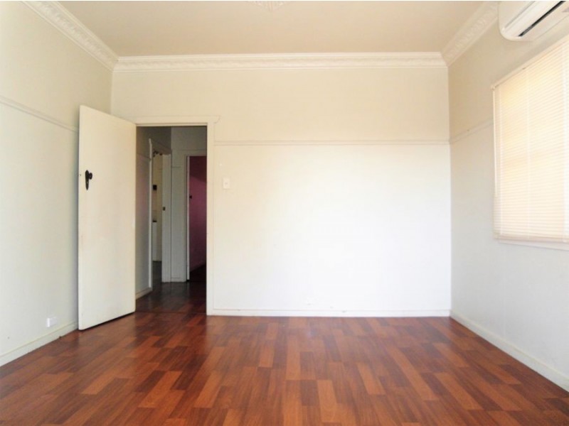12 Vera Street, Newtown QLD 4350