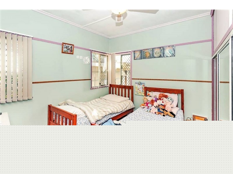 30 Elizabeth Street, South Toowoomba QLD 4350