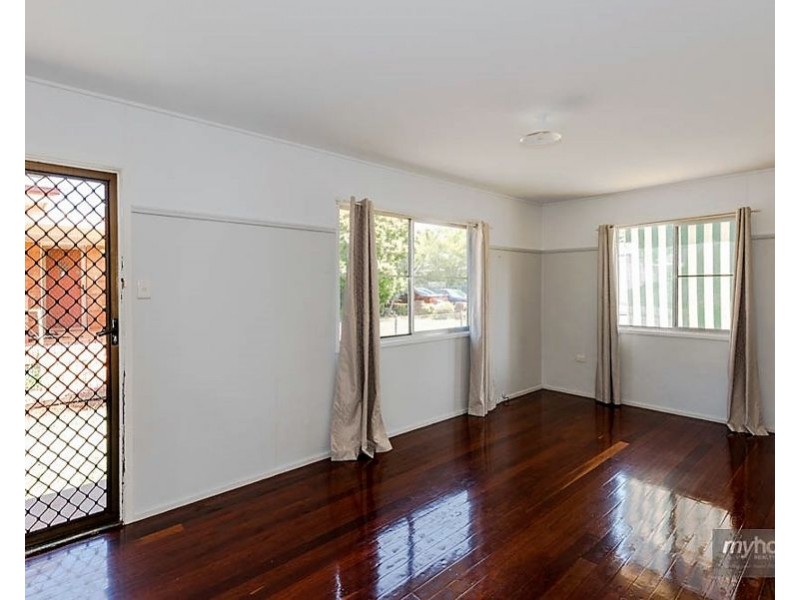 8 Ranfurly Street, Newtown QLD 4350