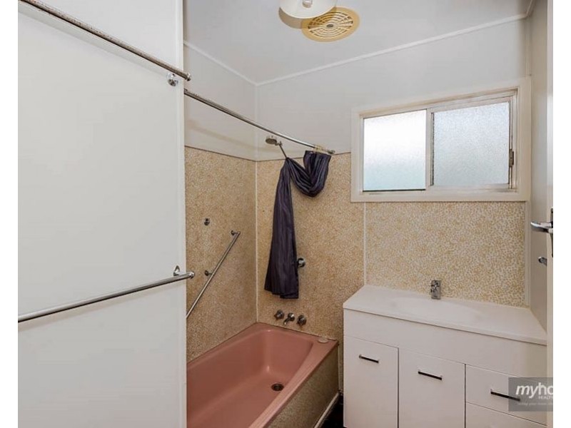 8 Ranfurly Street, Newtown QLD 4350