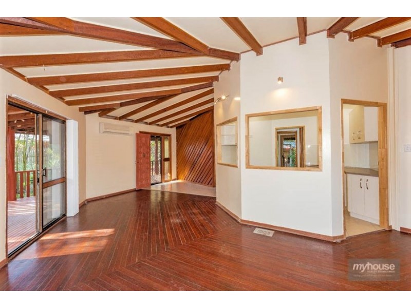 28 Gordon Crescent, Withcott QLD 4352