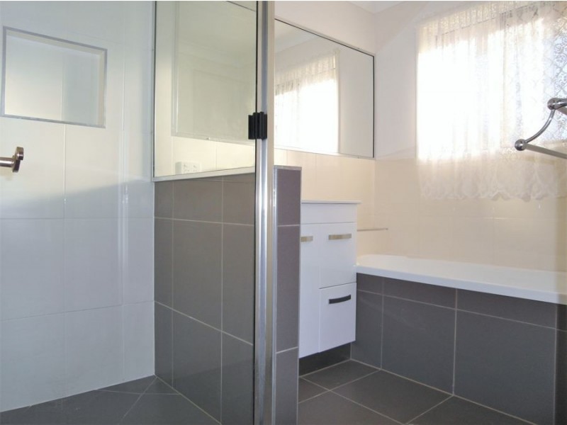 19 Edzill Street, Wilsonton Heights QLD 4350