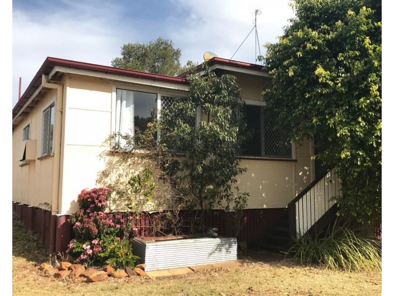 42 Underwood Crescent, Harristown QLD 4350