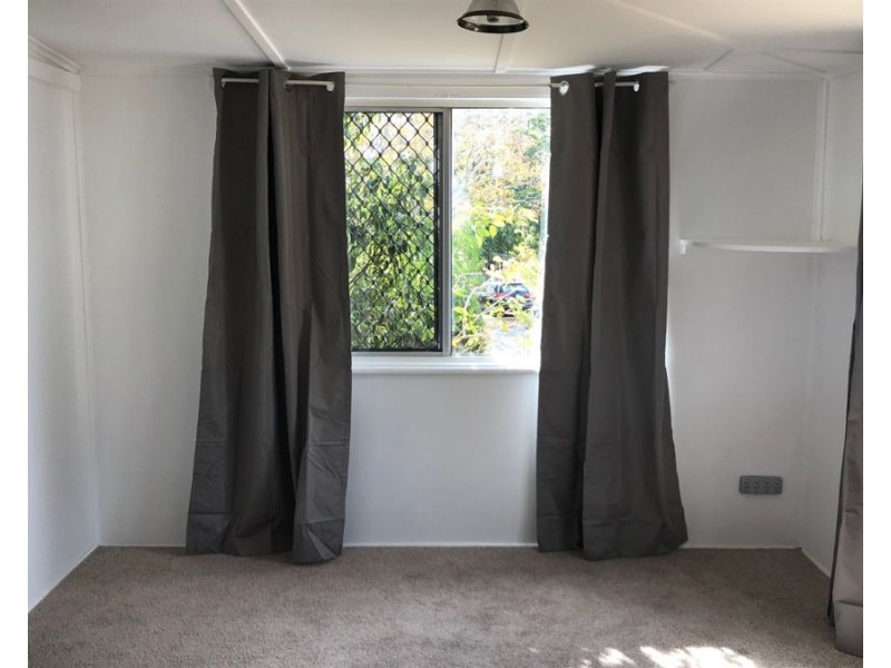 42 Underwood Crescent, Harristown QLD 4350