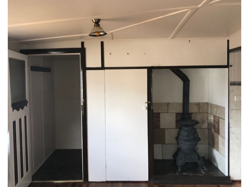 42 Underwood Crescent, Harristown QLD 4350