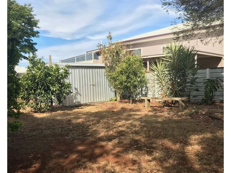 42 Underwood Crescent, Harristown QLD 4350