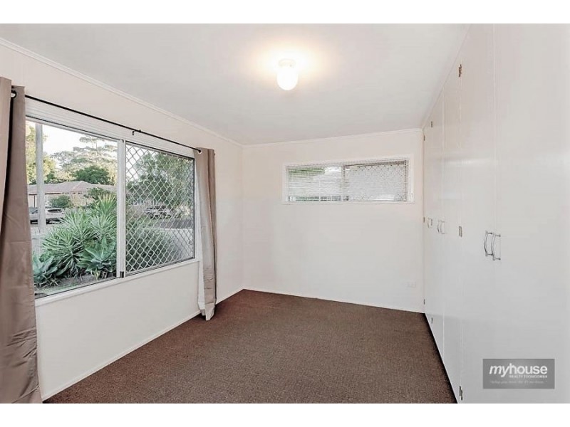 27 Cathro Street, Rockville QLD 4350