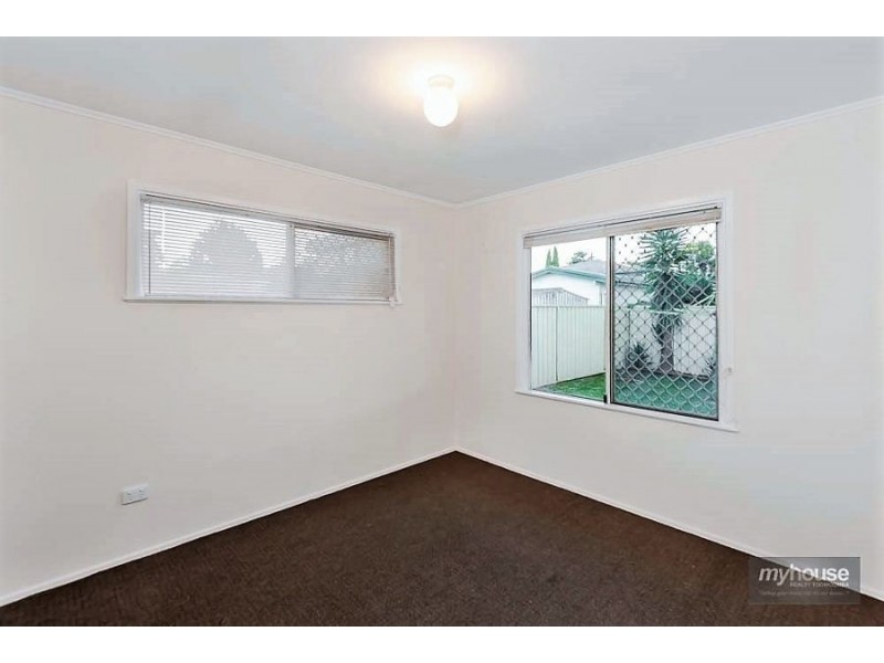 27 Cathro Street, Rockville QLD 4350