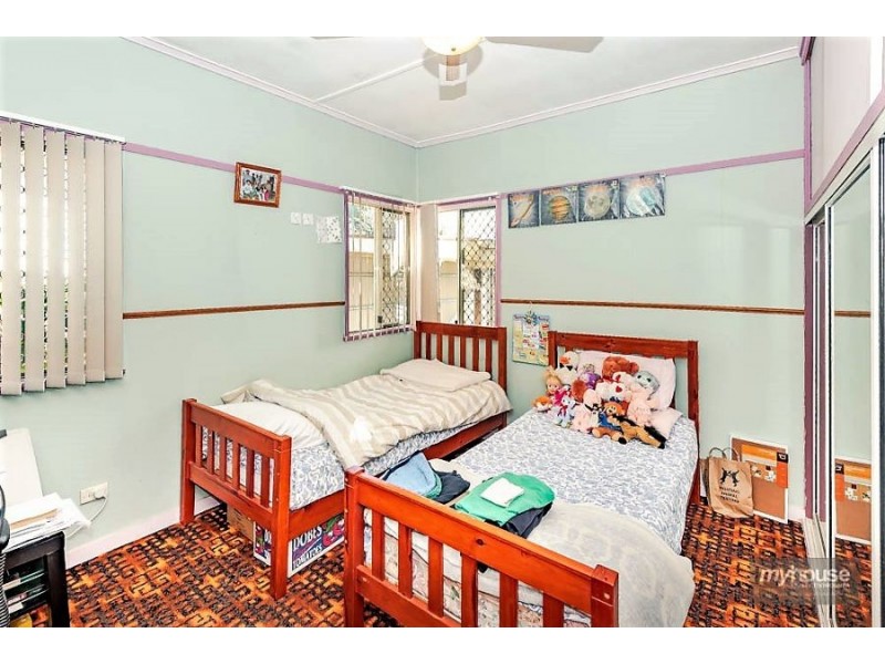 30 Elizabeth Street, South Toowoomba QLD 4350