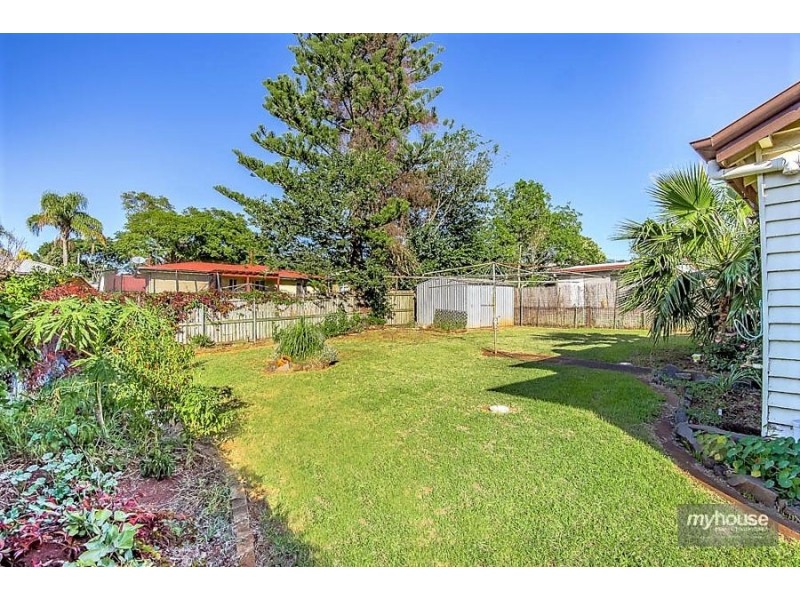 30 Elizabeth Street, South Toowoomba QLD 4350