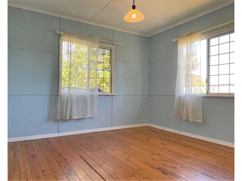 70 Crown Street, Rangeville QLD 4350