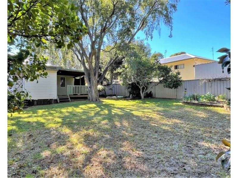70 Crown Street, Rangeville QLD 4350