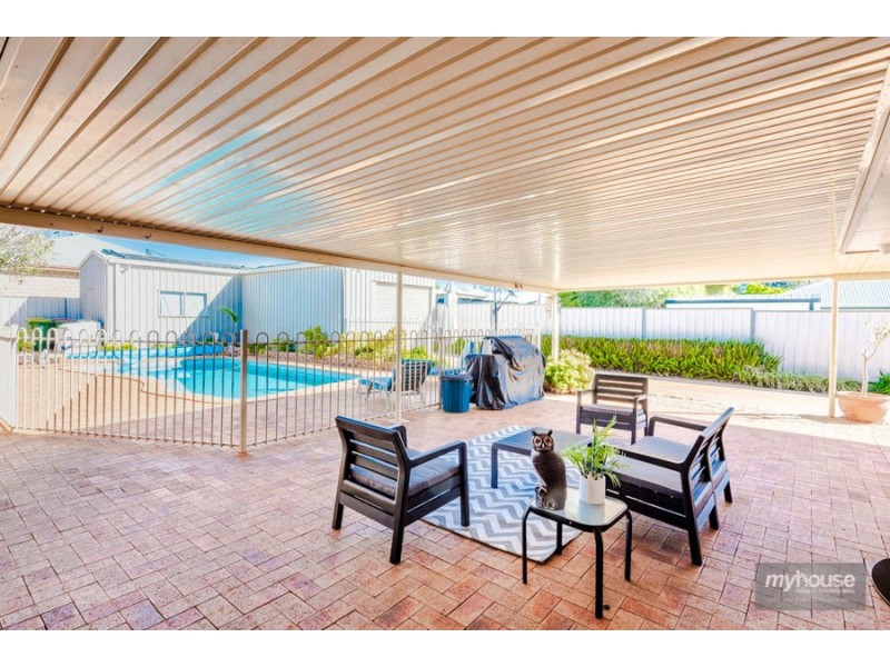 18 Emerald Court, Middle Ridge QLD 4350