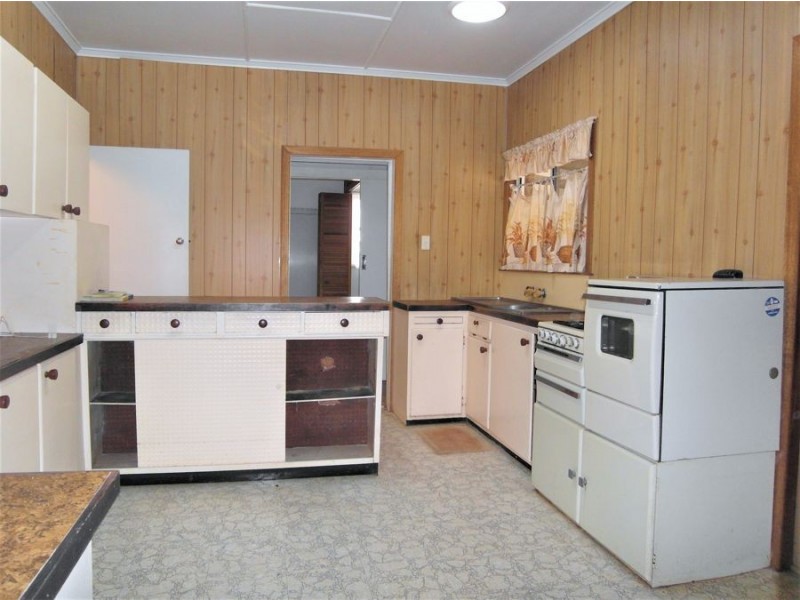 13 Leichhardt Street, Centenary Heights QLD 4350