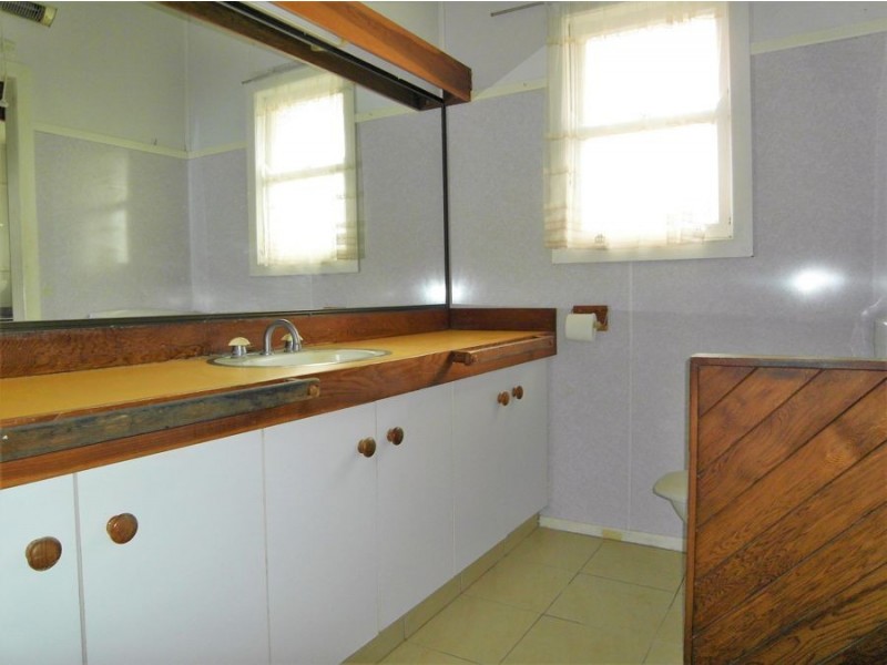 13 Leichhardt Street, Centenary Heights QLD 4350