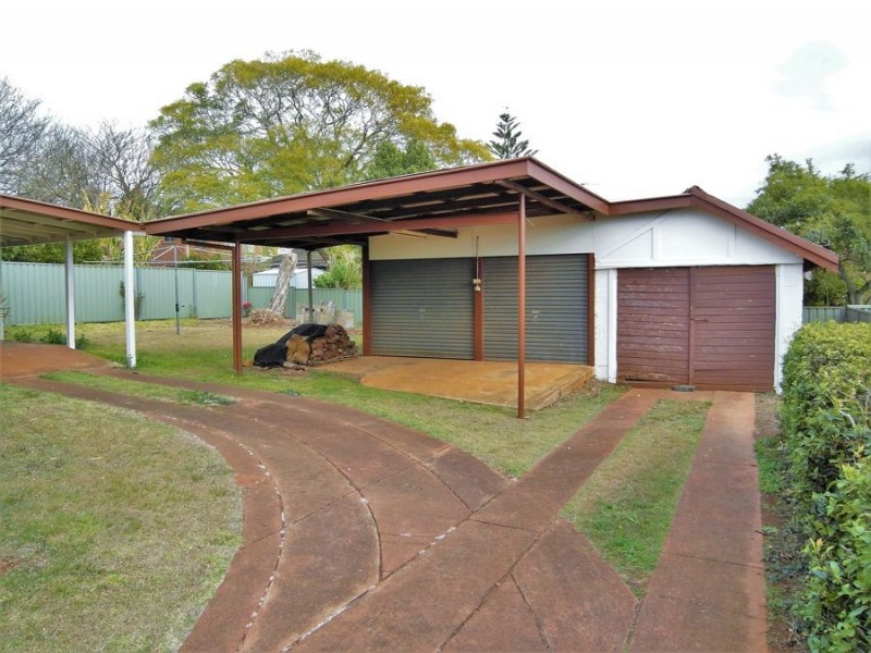 13 Leichhardt Street, Centenary Heights QLD 4350