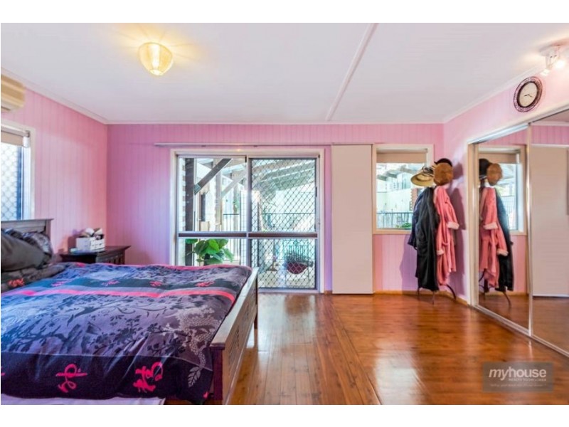 45 Noll Street, Kearneys Spring QLD 4350