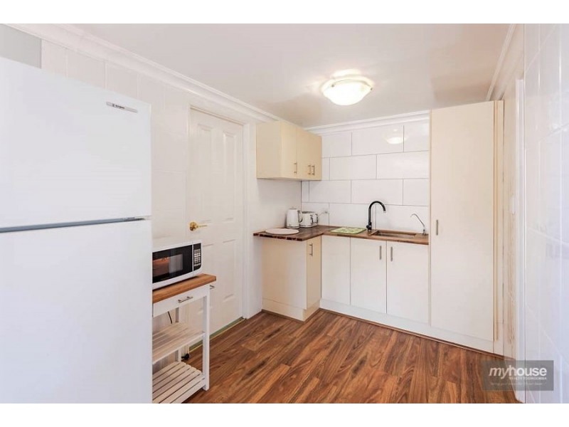 30 Gordon Crescent, Withcott QLD 4352