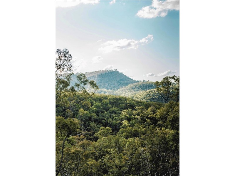 30 Gordon Crescent, Withcott QLD 4352