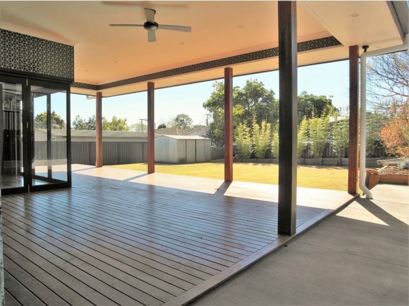 15 Mallon Street, Rangeville QLD 4350