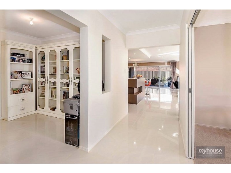 3 Fallon Drive, Middle Ridge QLD 4350