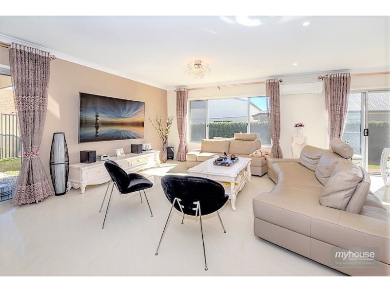 3 Fallon Drive, Middle Ridge QLD 4350