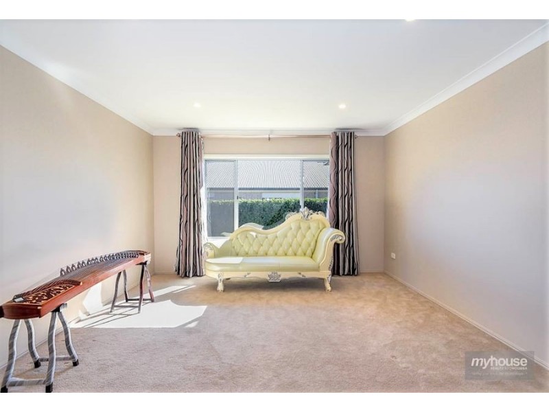 3 Fallon Drive, Middle Ridge QLD 4350