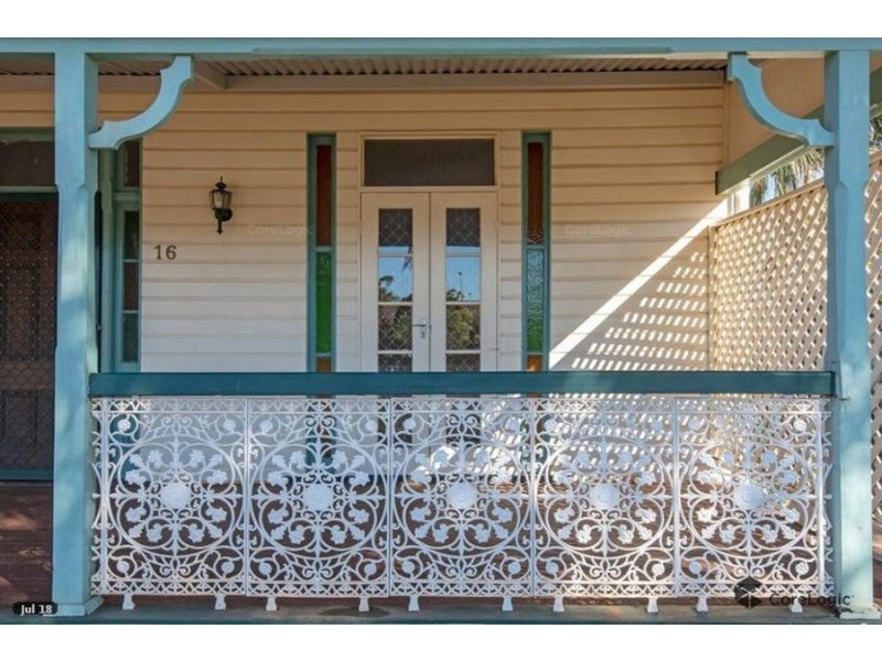 16 Gatfield Street, Newtown QLD 4350