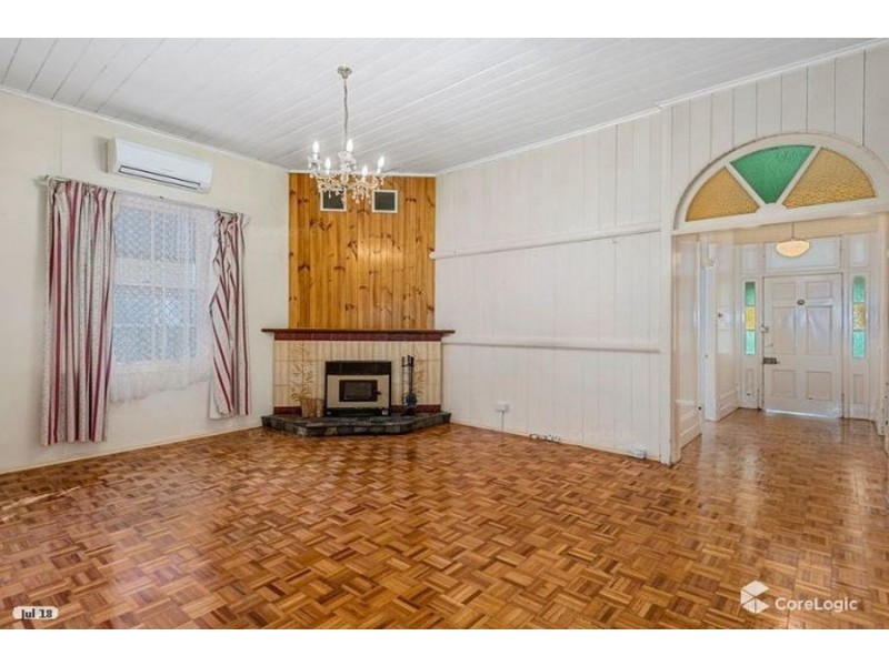 16 Gatfield Street, Newtown QLD 4350