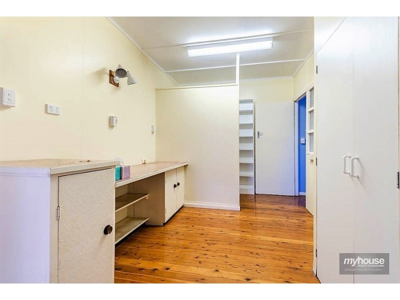 295a West Street, Harristown QLD 4350