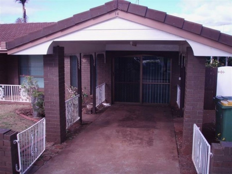 16 Platz Street, Darling Heights QLD 4350