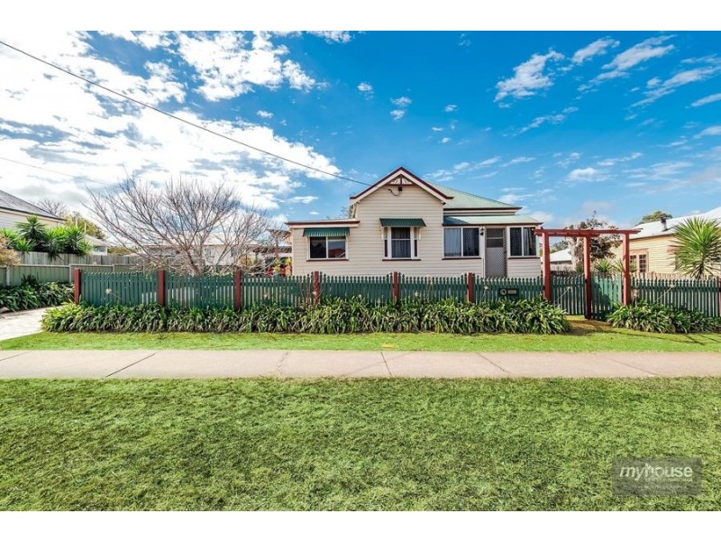 10 Kenilworth Street, North Toowoomba QLD 4350