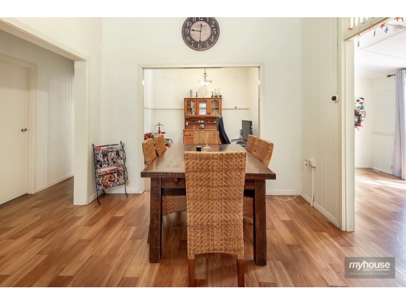 10 Kenilworth Street, North Toowoomba QLD 4350