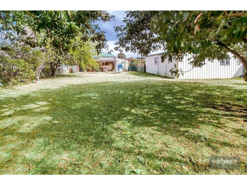 10 Kenilworth Street, North Toowoomba QLD 4350