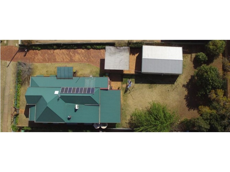 10 Kenilworth Street, North Toowoomba QLD 4350