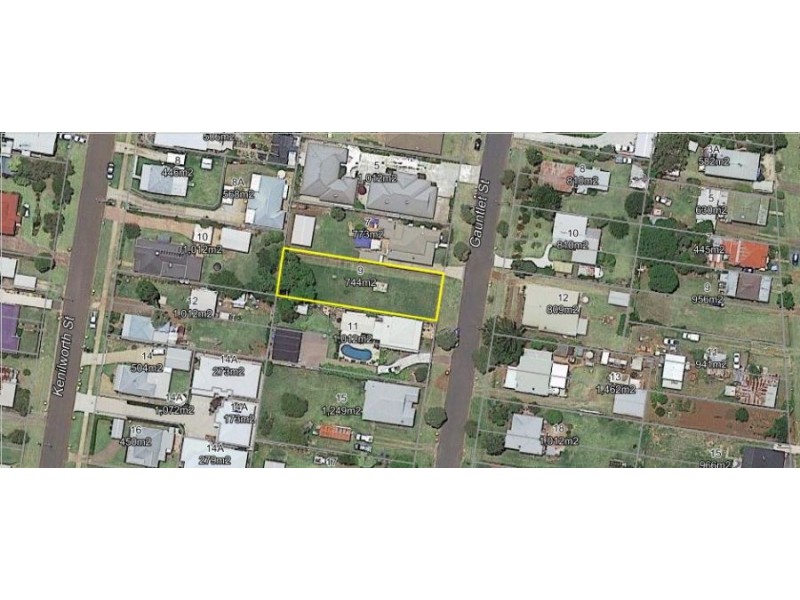 10 Kenilworth Street, North Toowoomba QLD 4350