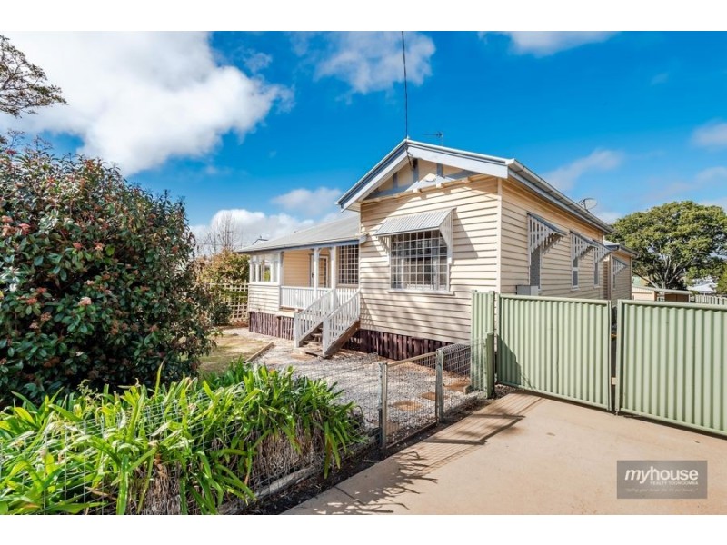 14 Vacy Street, Newtown QLD 4350