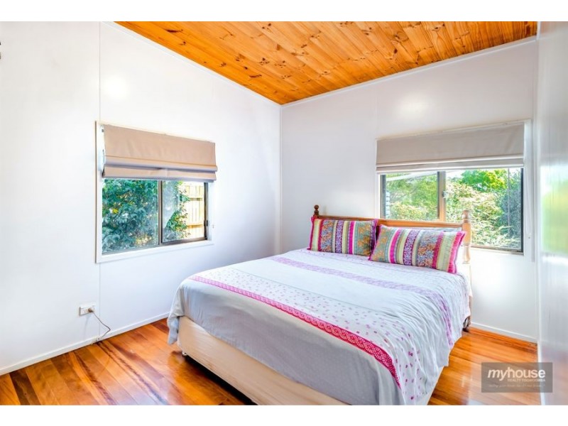 38 Gordon Avenue, Newtown QLD 4350