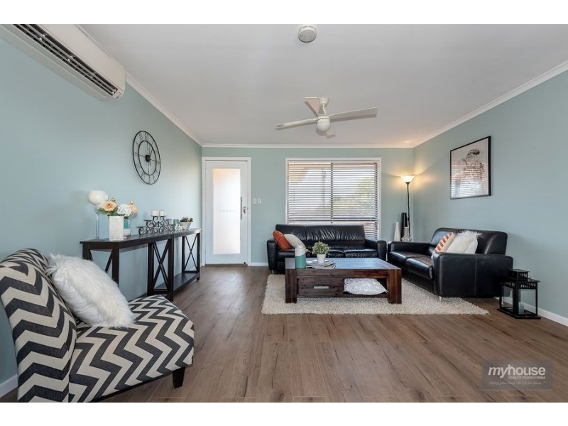 4 Cabarita Crescent, Glenvale QLD 4350