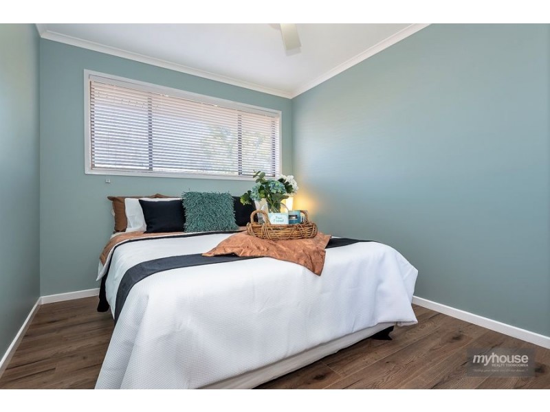 4 Cabarita Crescent, Glenvale QLD 4350