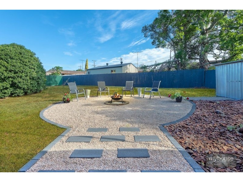 4 Cabarita Crescent, Glenvale QLD 4350