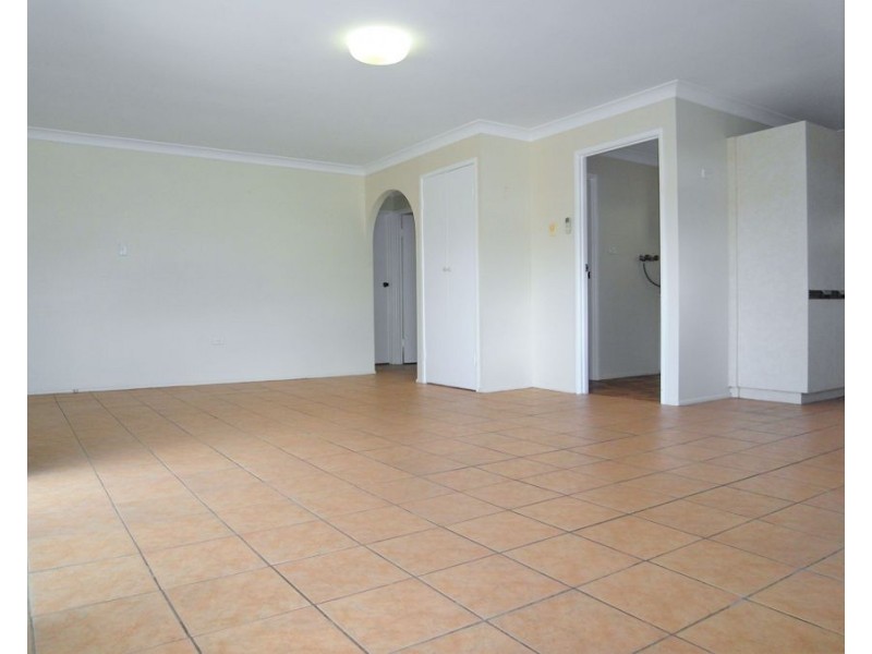 2/1 Nellie Street, Centenary Heights QLD 4350