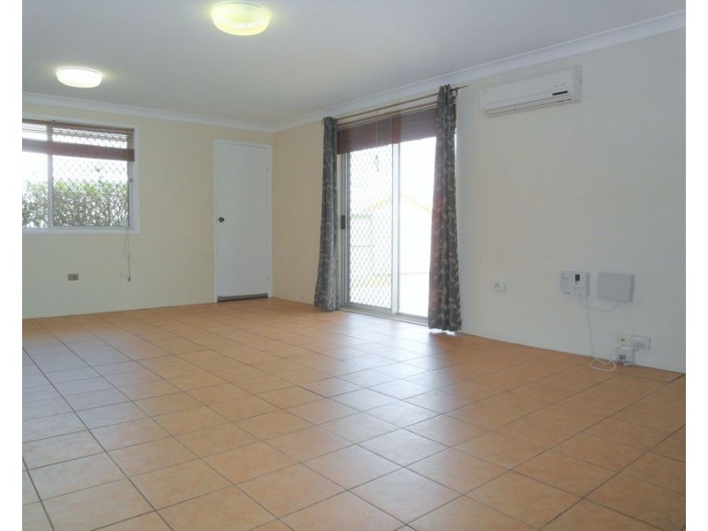 2/1 Nellie Street, Centenary Heights QLD 4350