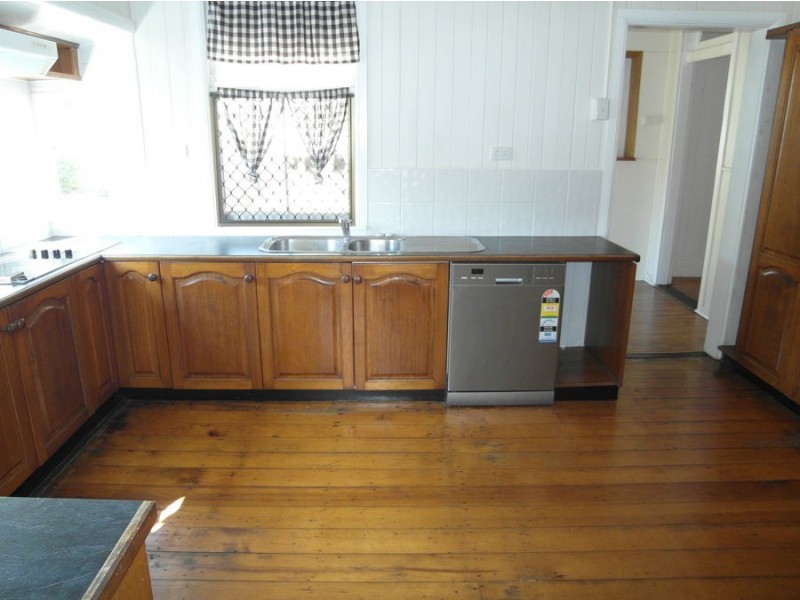 9 Stirling Street, East Toowoomba QLD 4350