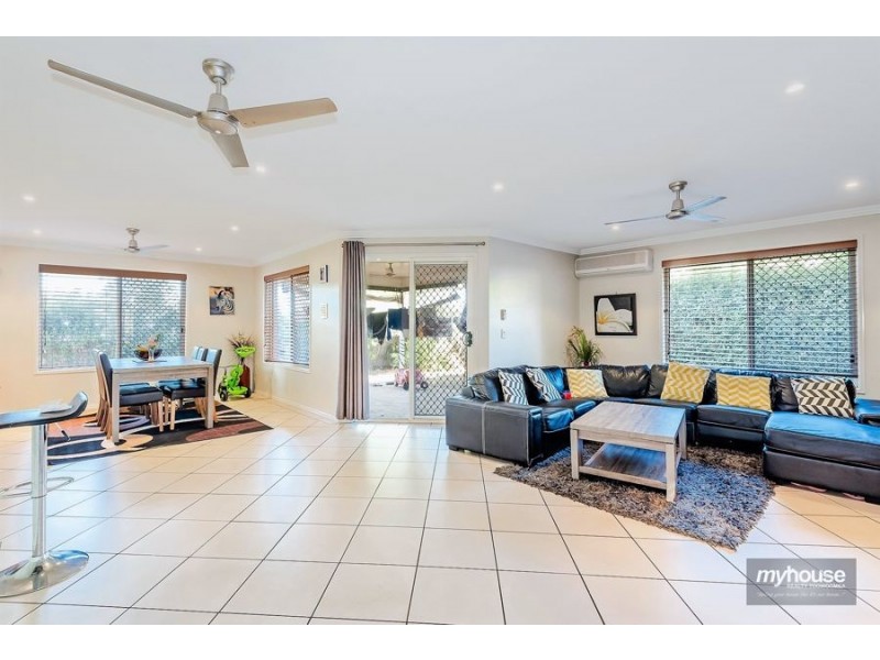 35 Willowburn Drive, Rockville QLD 4350