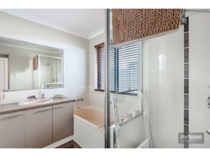 3 Diamantina Drive, Glenvale QLD 4350