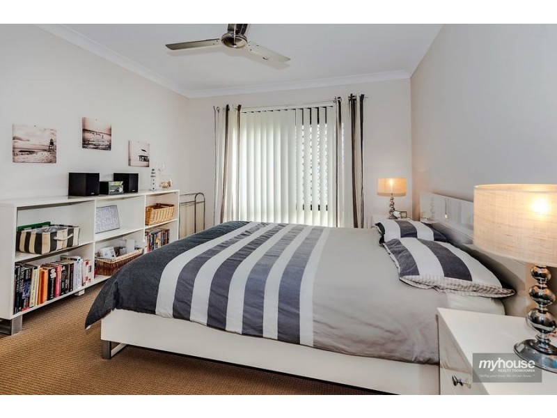 2/12 Esmeralda Street, Cambooya QLD 4358