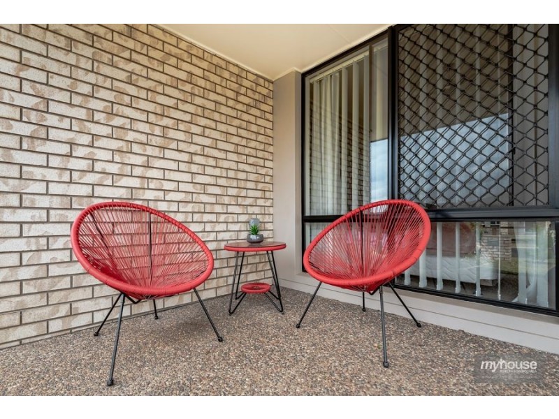 2/12 Esmeralda Street, Cambooya QLD 4358