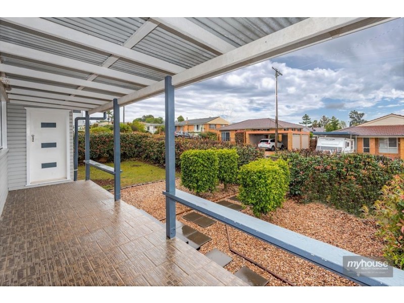 24 Loch Street, Centenary Heights QLD 4350
