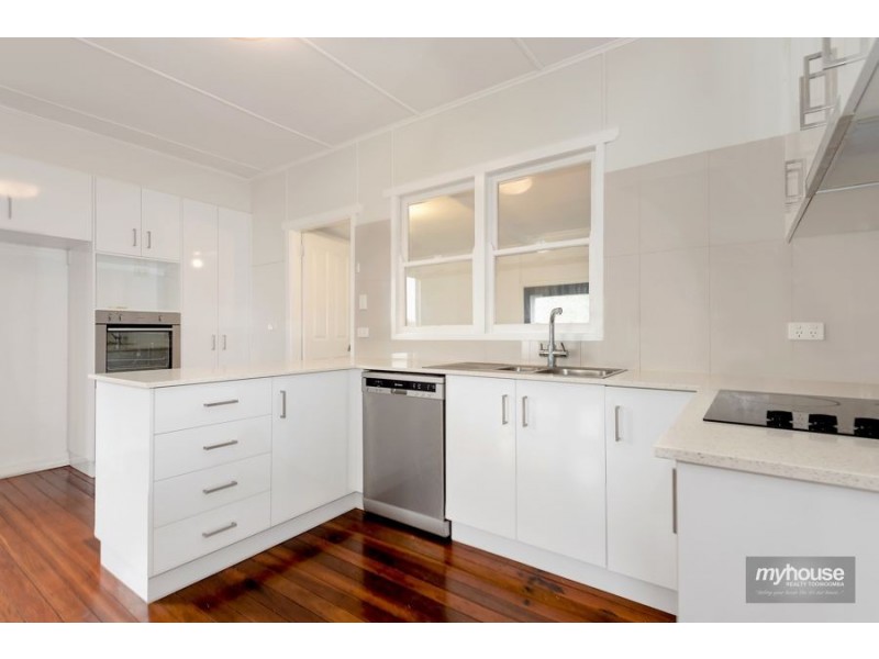 24 Loch Street, Centenary Heights QLD 4350